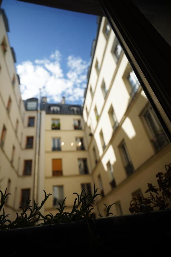Charmant Studio Au Calme Et Bien Desservi Parigi Esterno foto