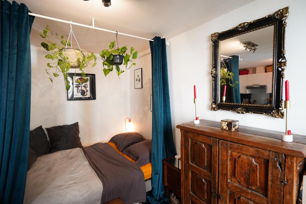 Charmant Studio Au Calme Et Bien Desservi Parigi Esterno foto